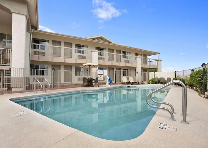 Days Inn By Wyndham Globe